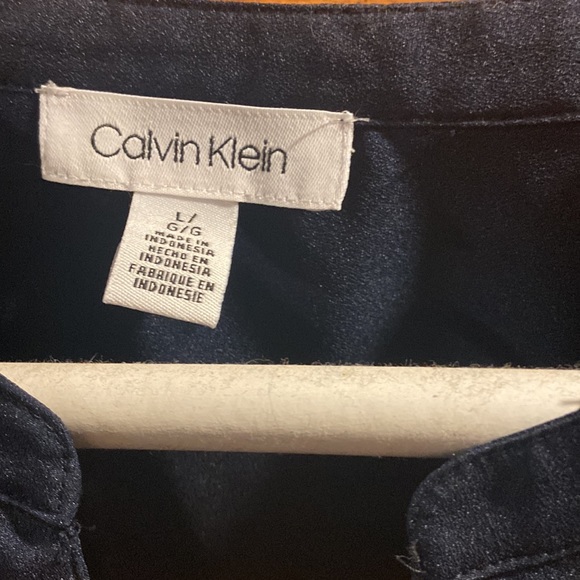 Calvin Klein - Picture 4 of 4